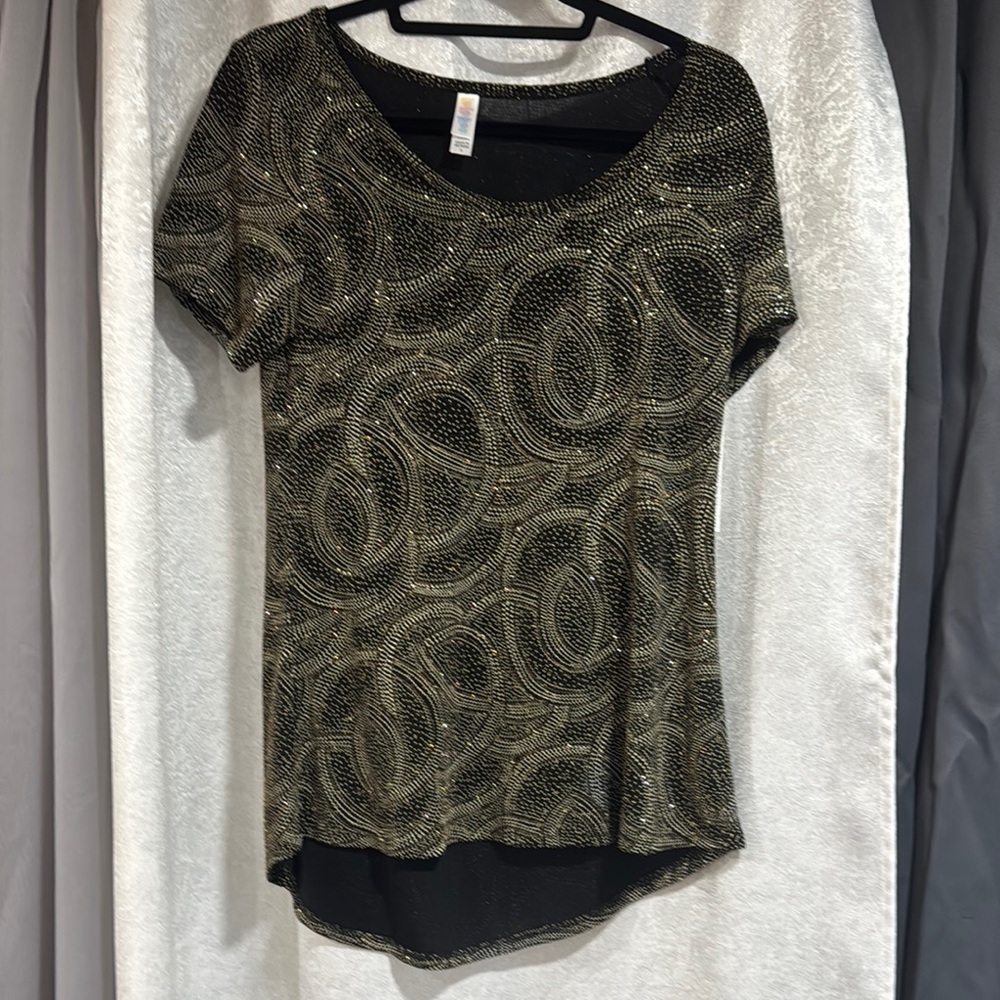 LuLaRoe Green Graphic High Low Blouse